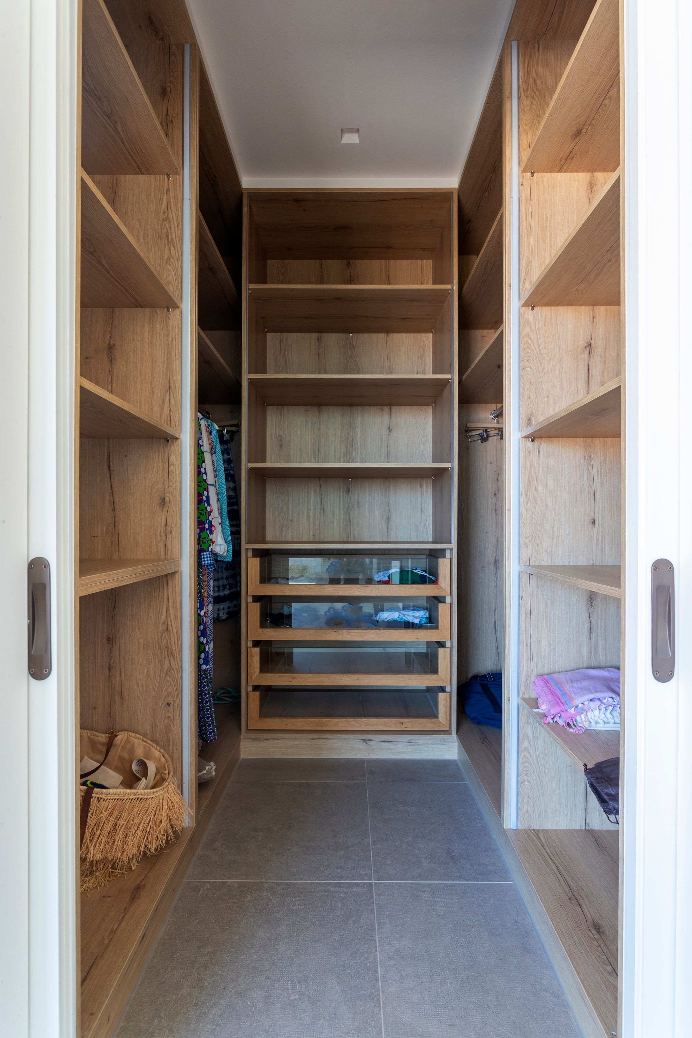 Walk-in closet