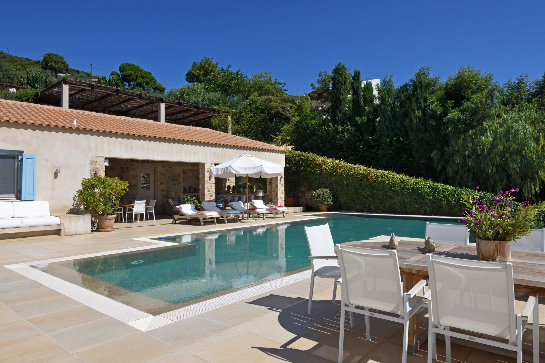 Villa Mercury I