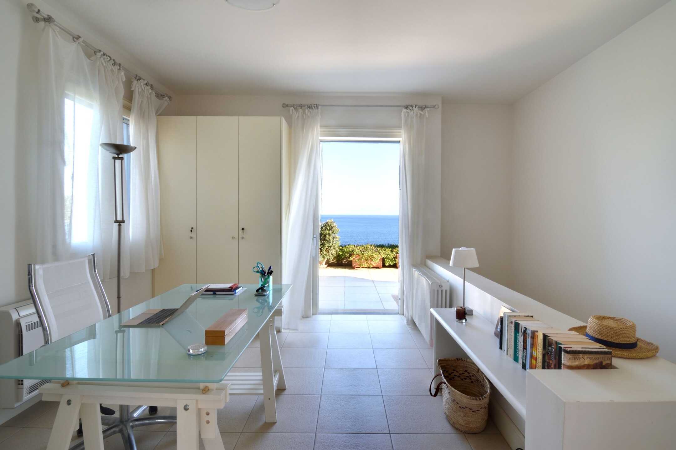 Villa Mercury I