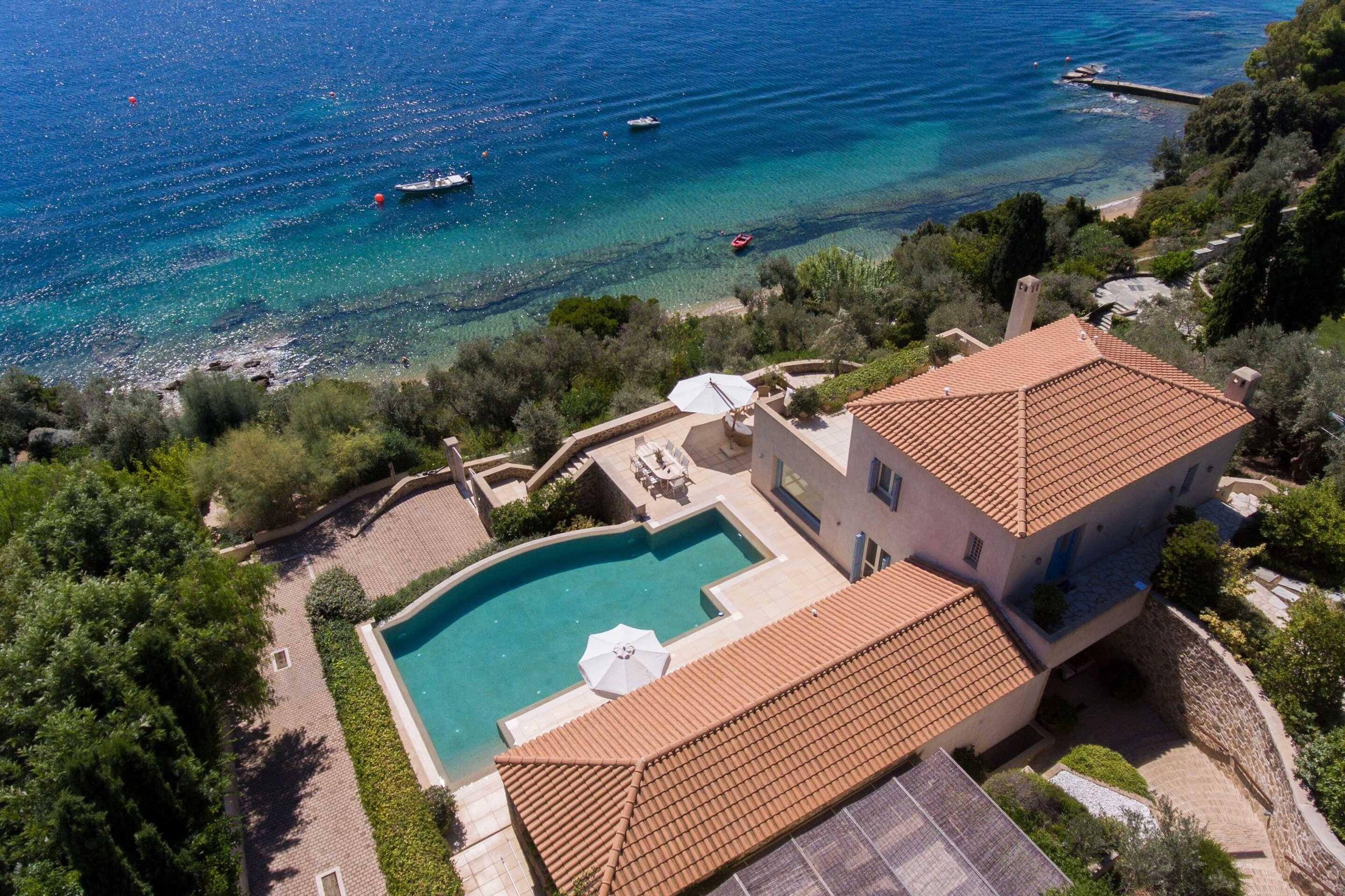 Villa Mercury I