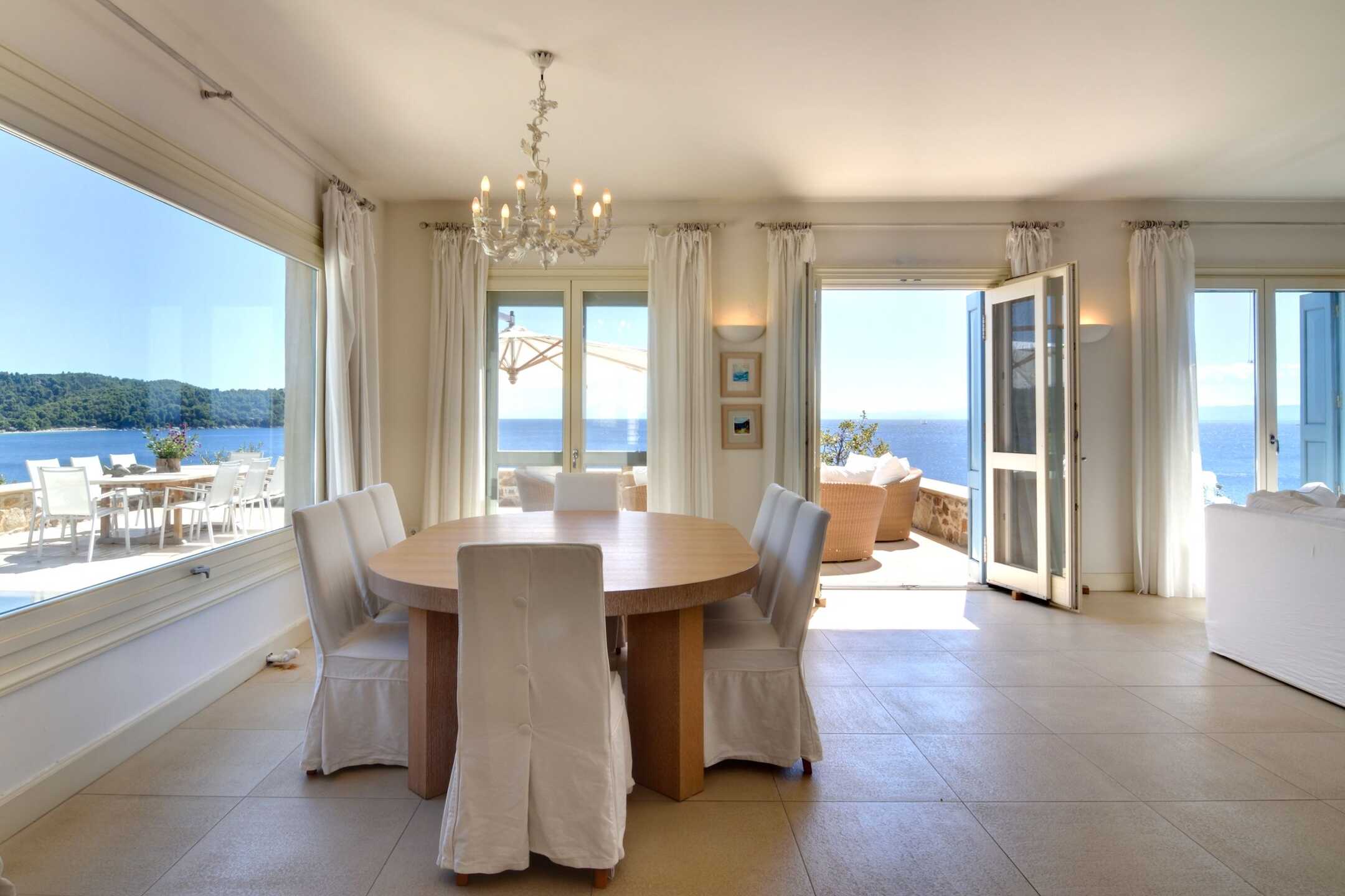Villa Mercury I
