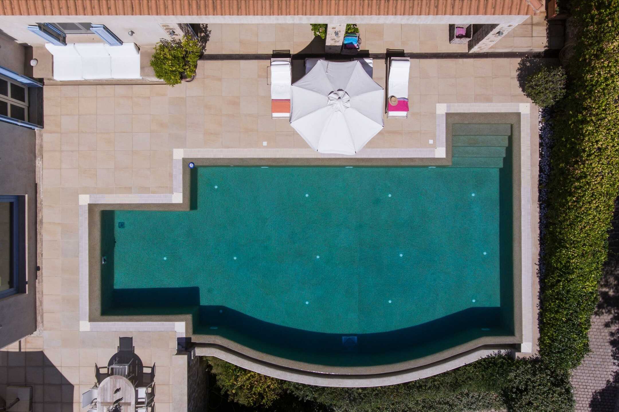 Villa Mercury I