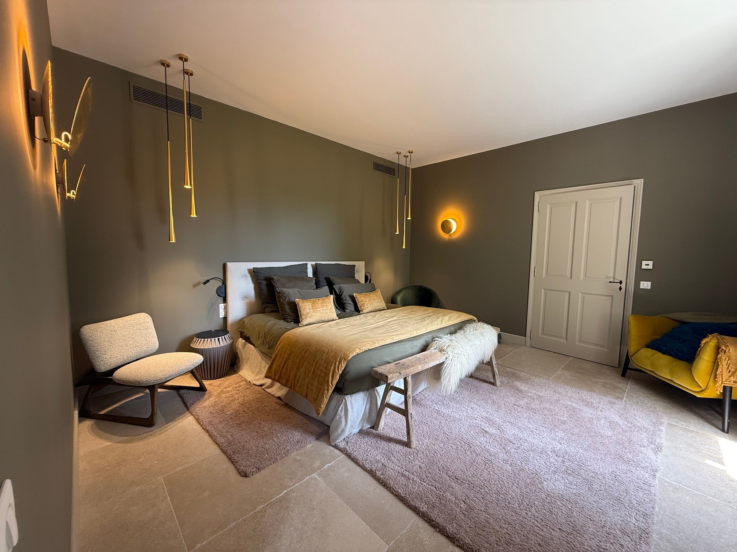 Bedroom 1 - Master