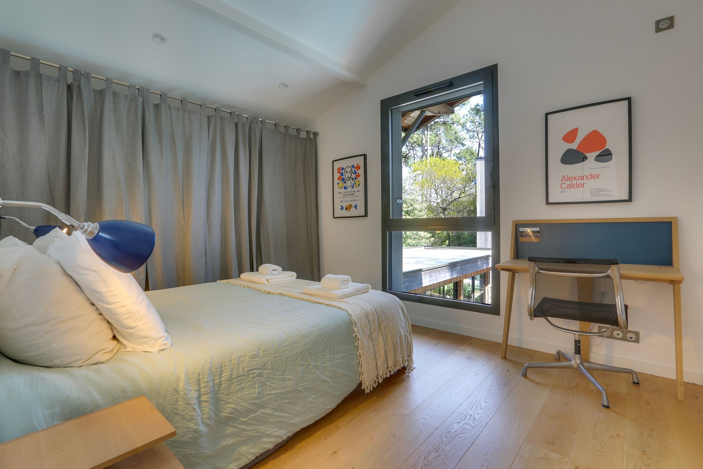 Bedroom for adults 4