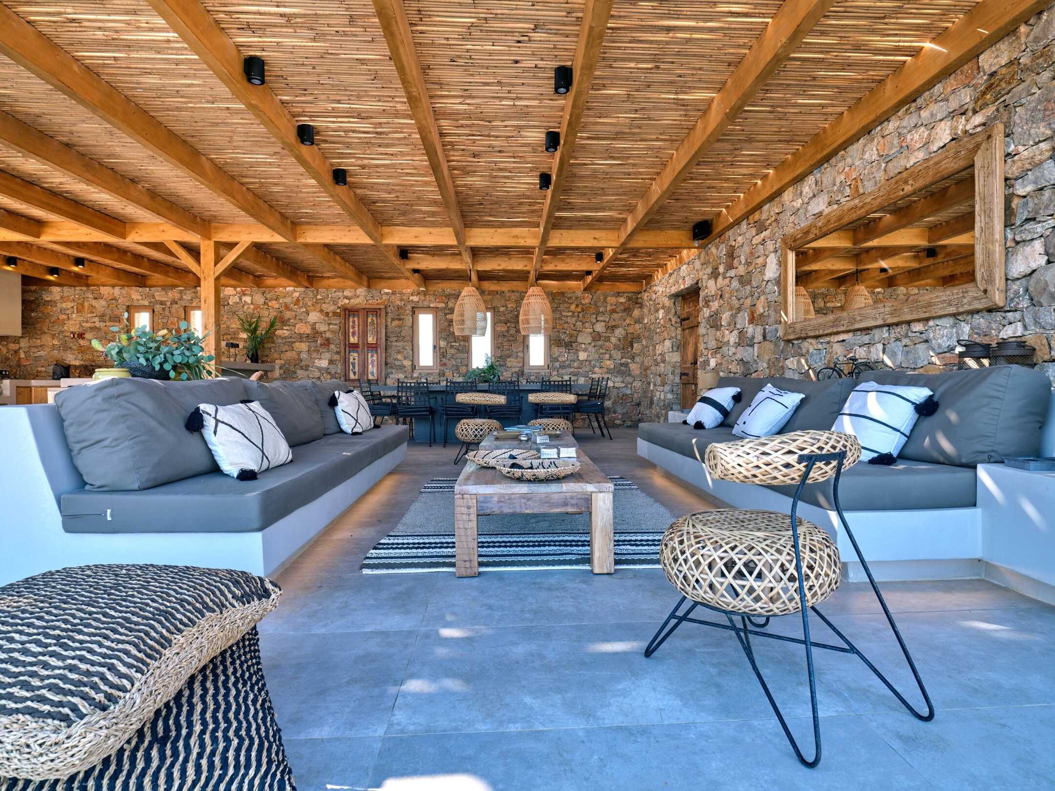 Villa Theros