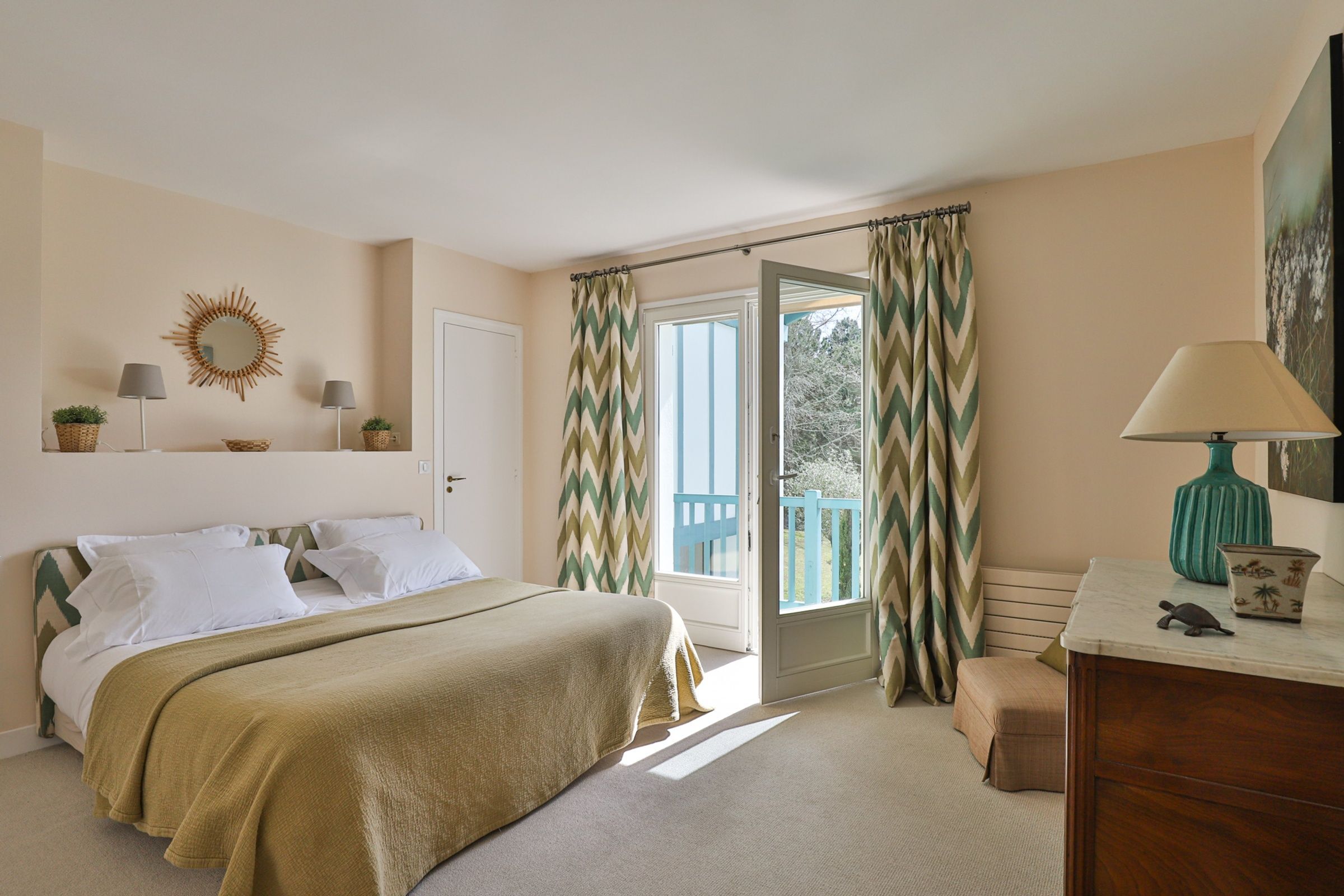 Bedroom for adults 2