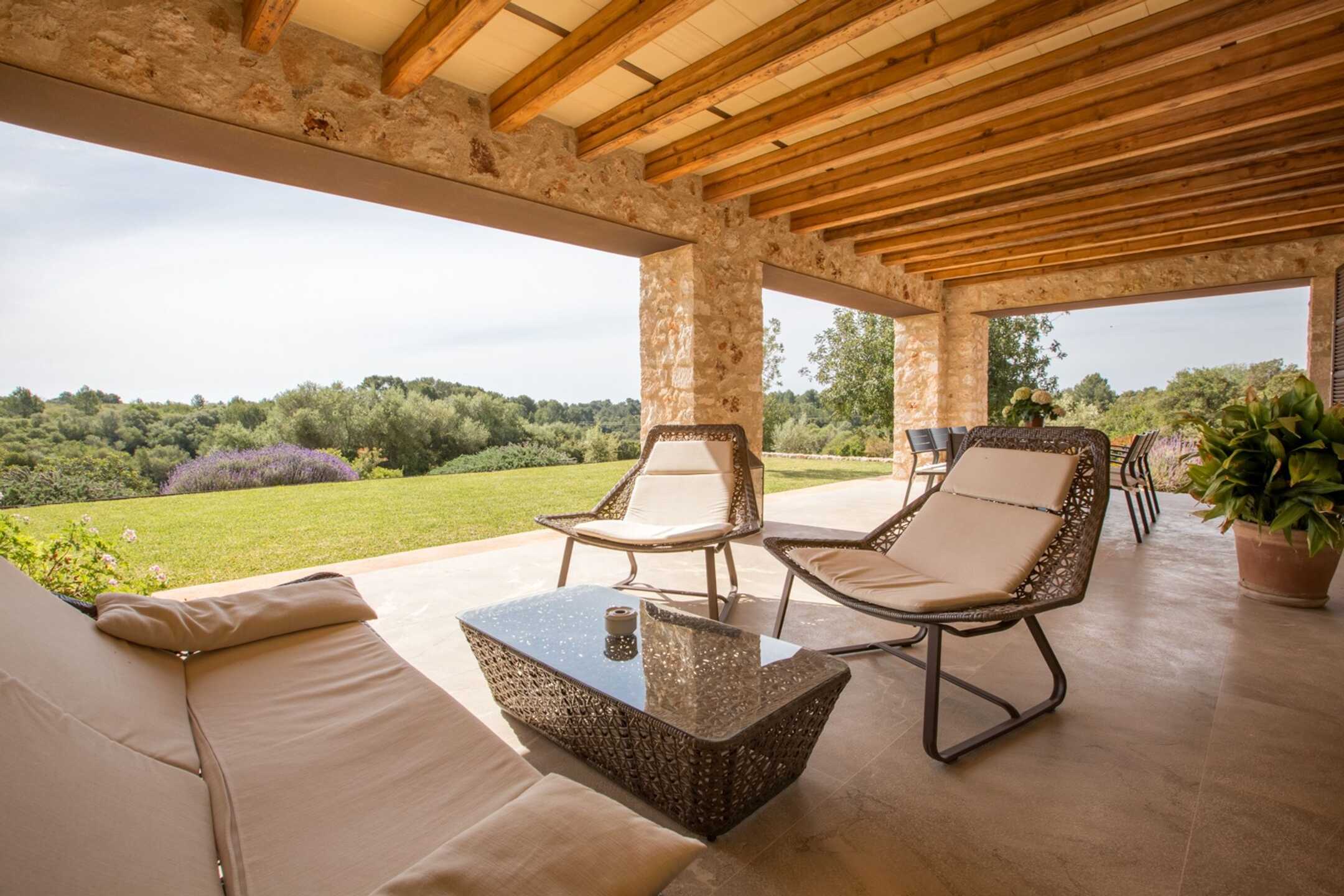 Villa Vanity
