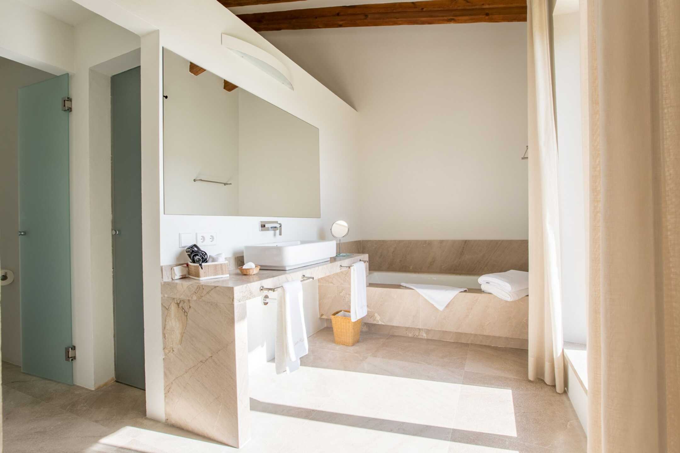 Villa Vanity