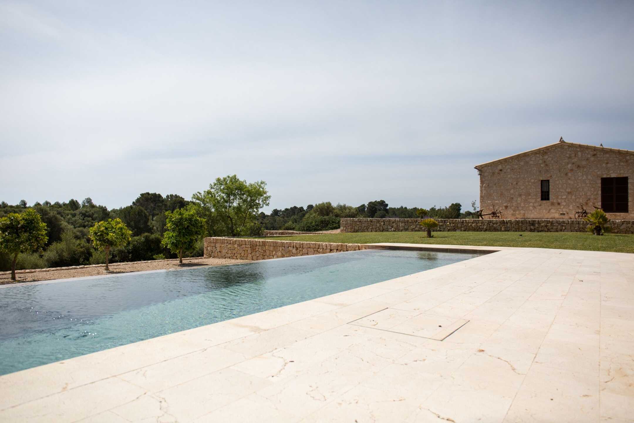 Villa Vanity