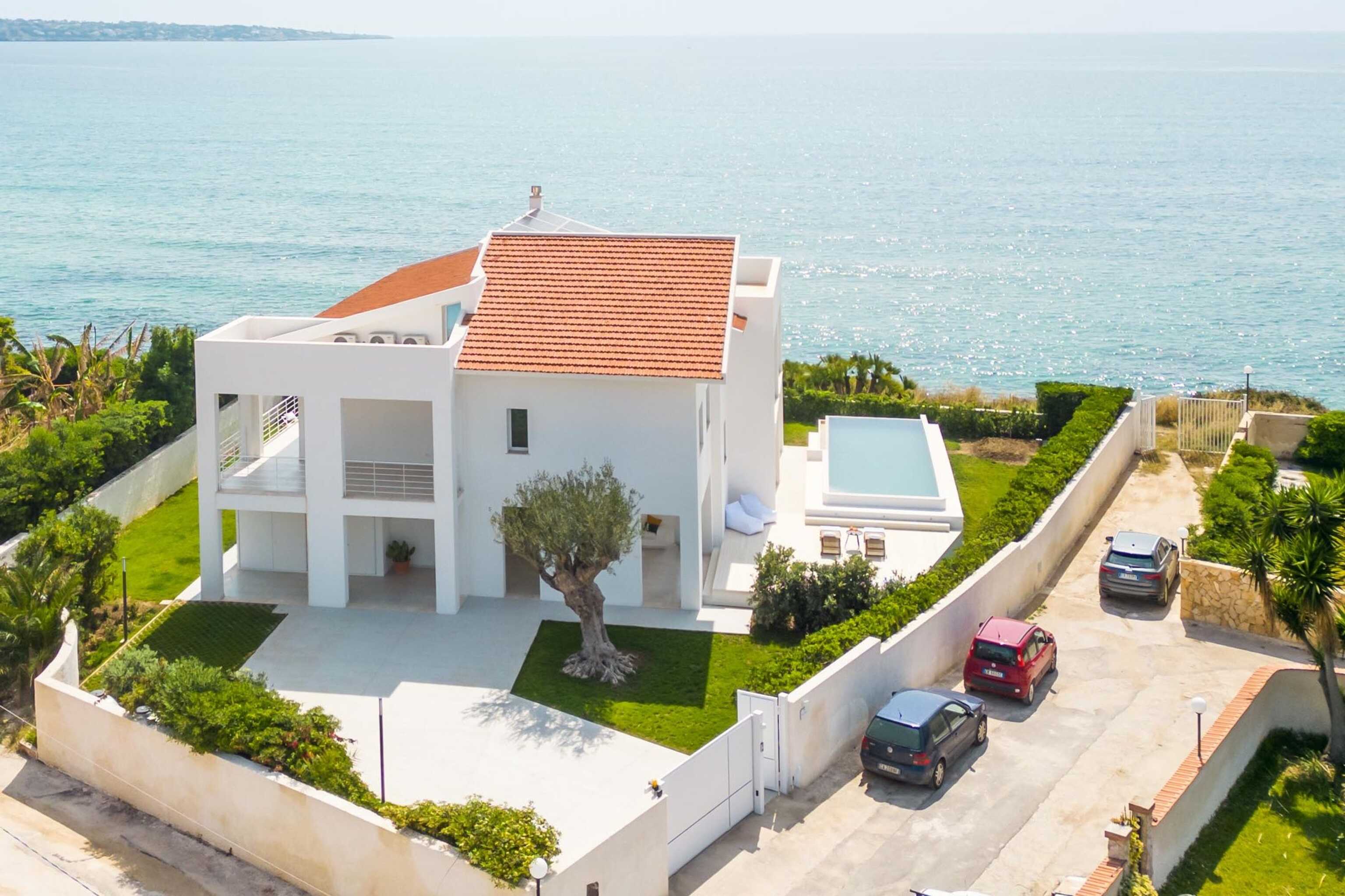 Villa Estate