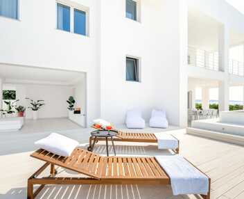 Villa Estate