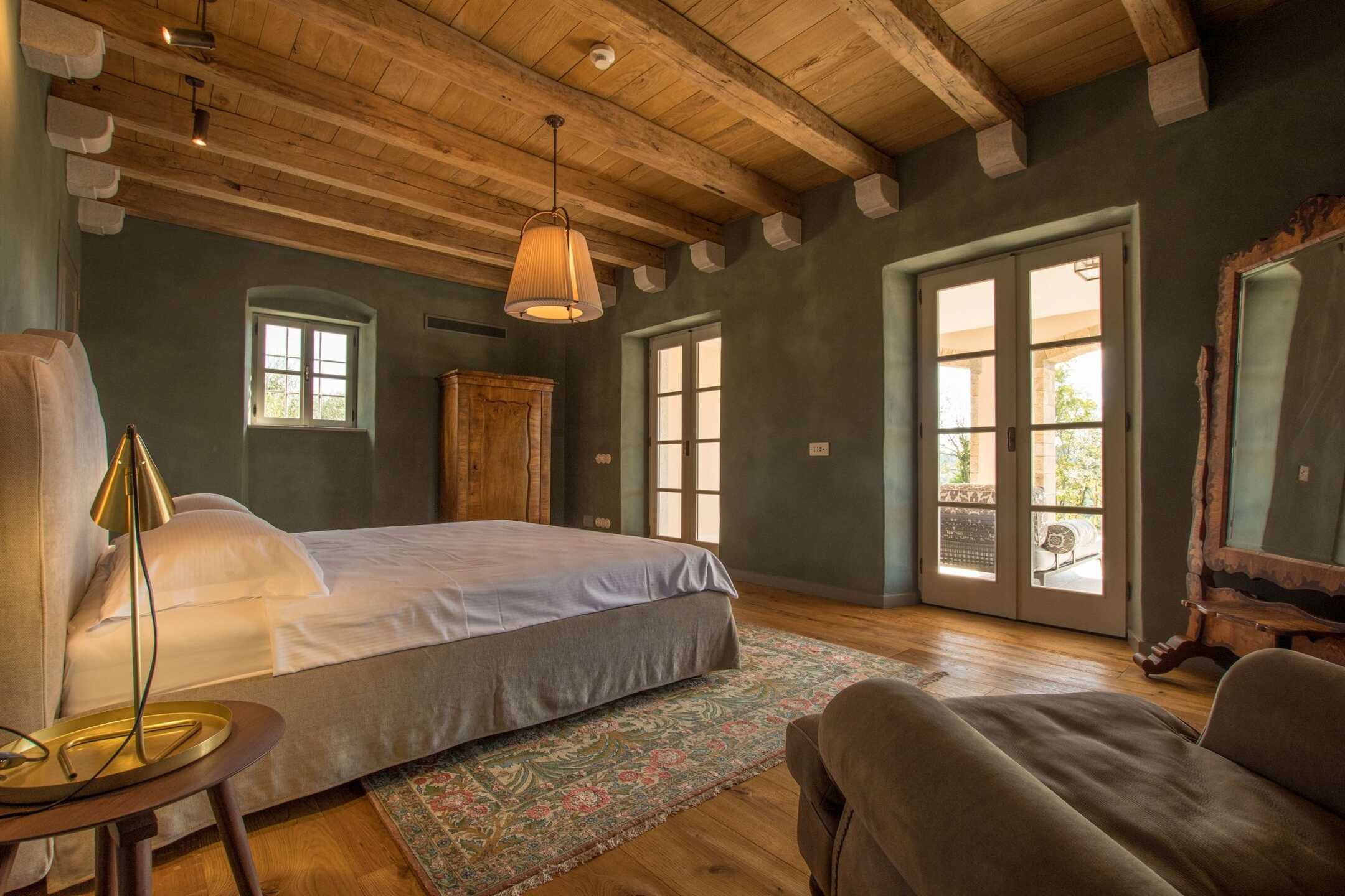 Loza Estate
