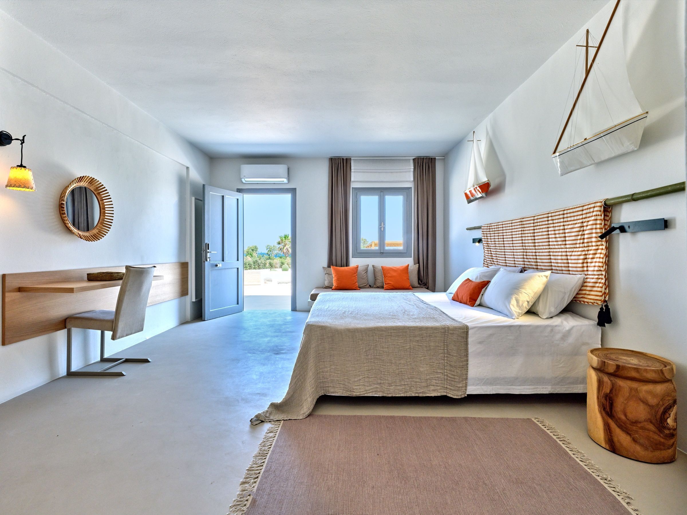 Bedroom 1 - Independent access