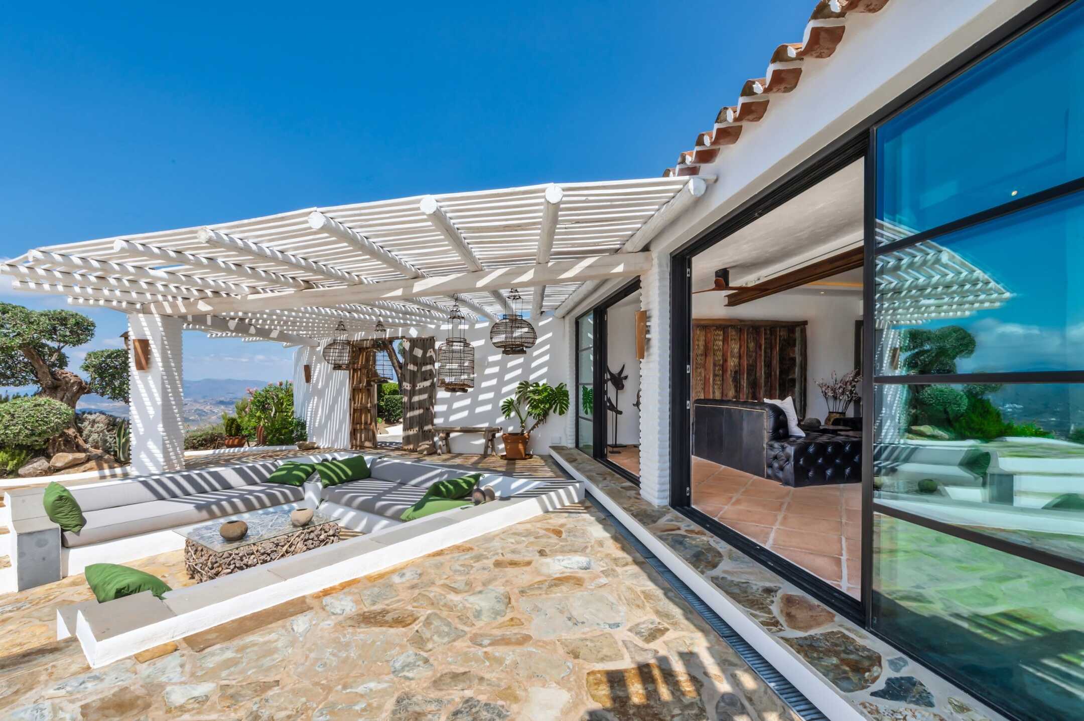 Villa Acacia