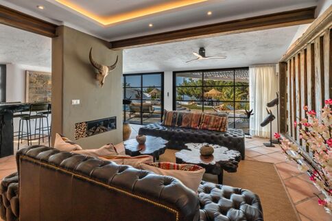 Villa Acacia