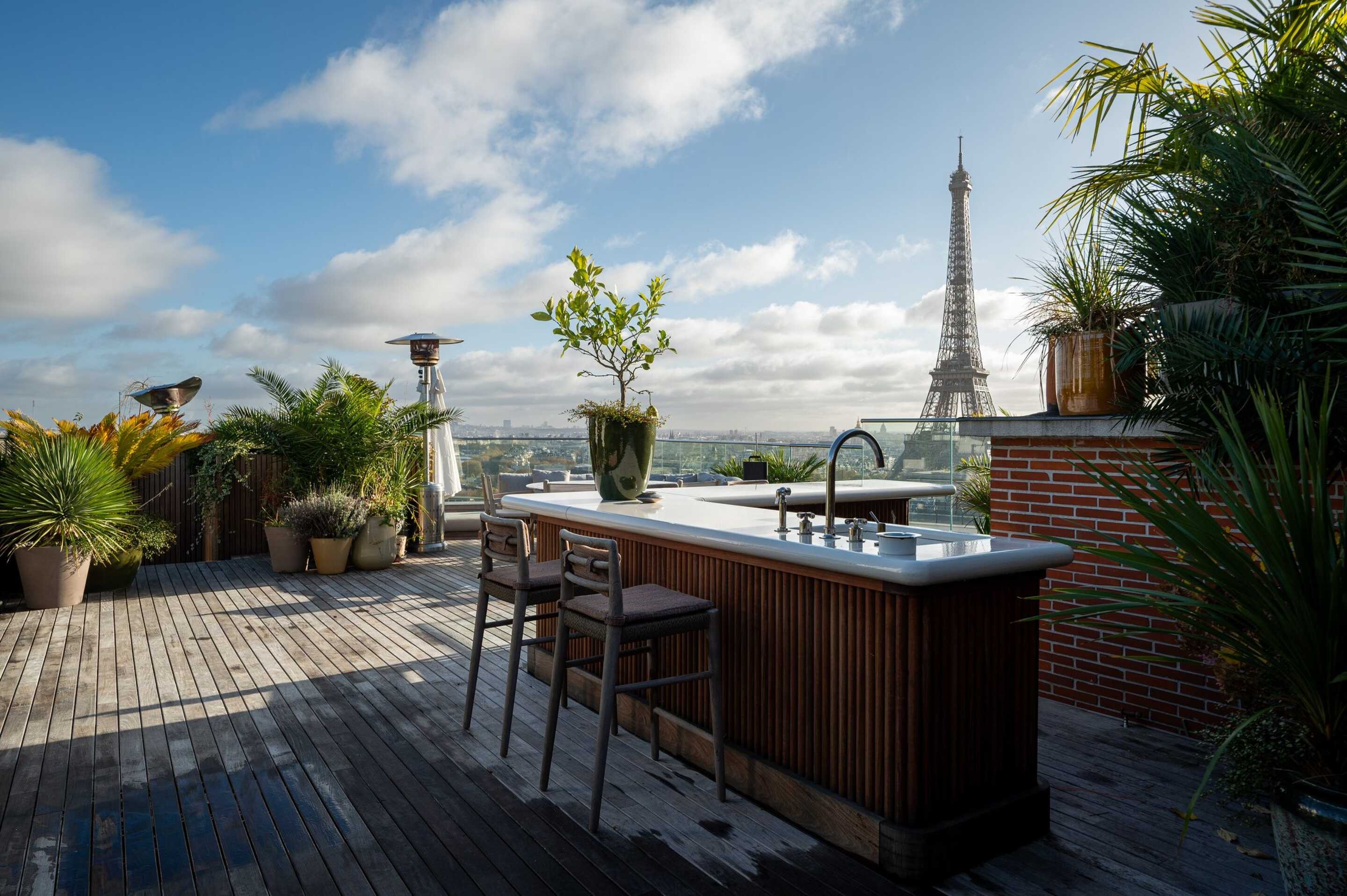 Rooftop Eiffel
