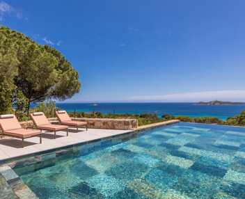 Villa Muvra