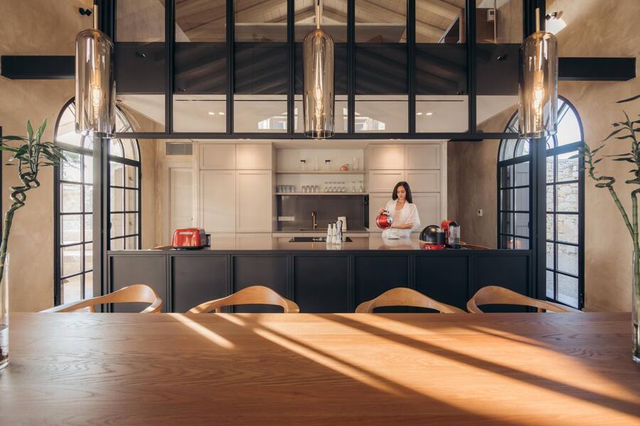 Indoor–outdoor living