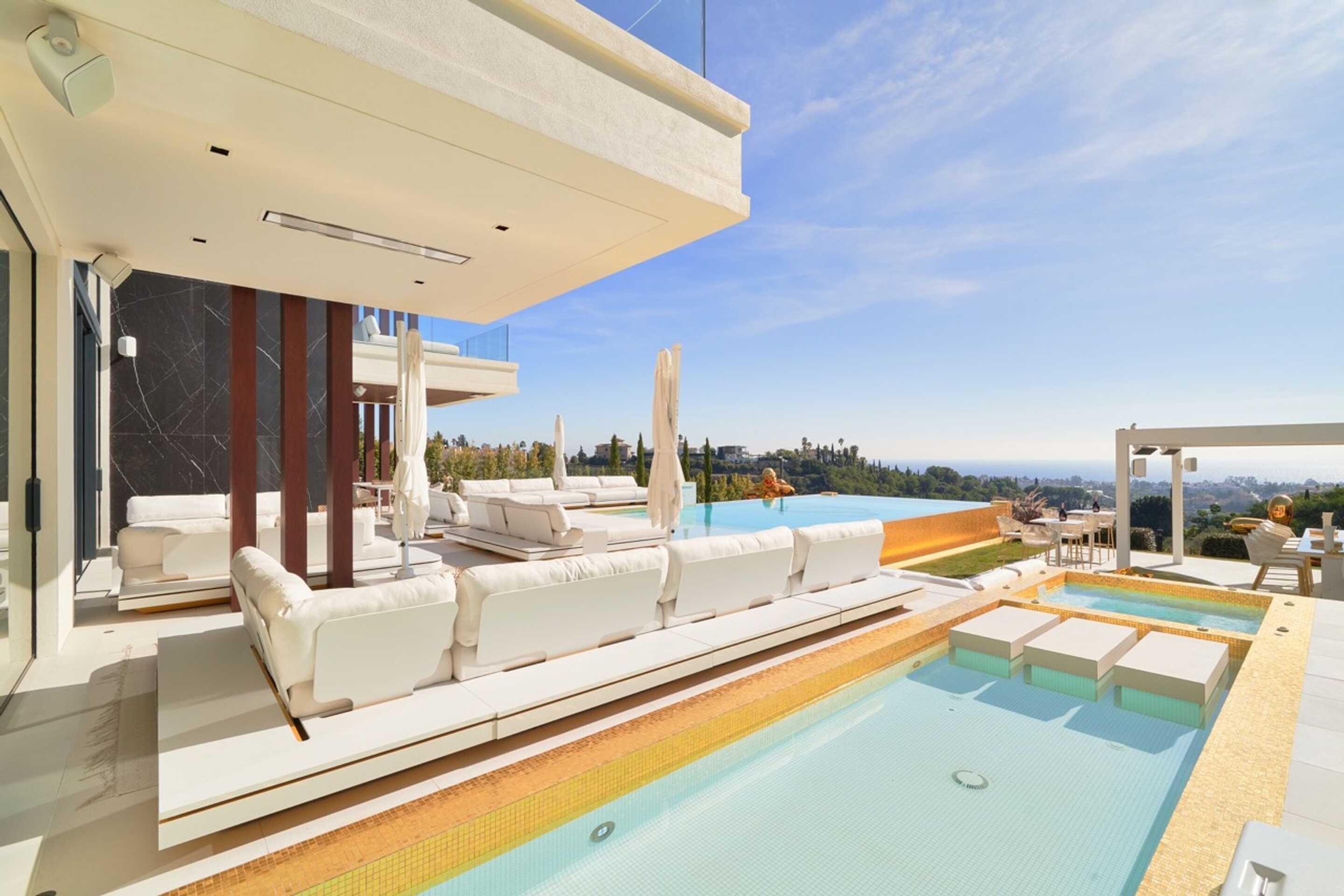 Villa Theia