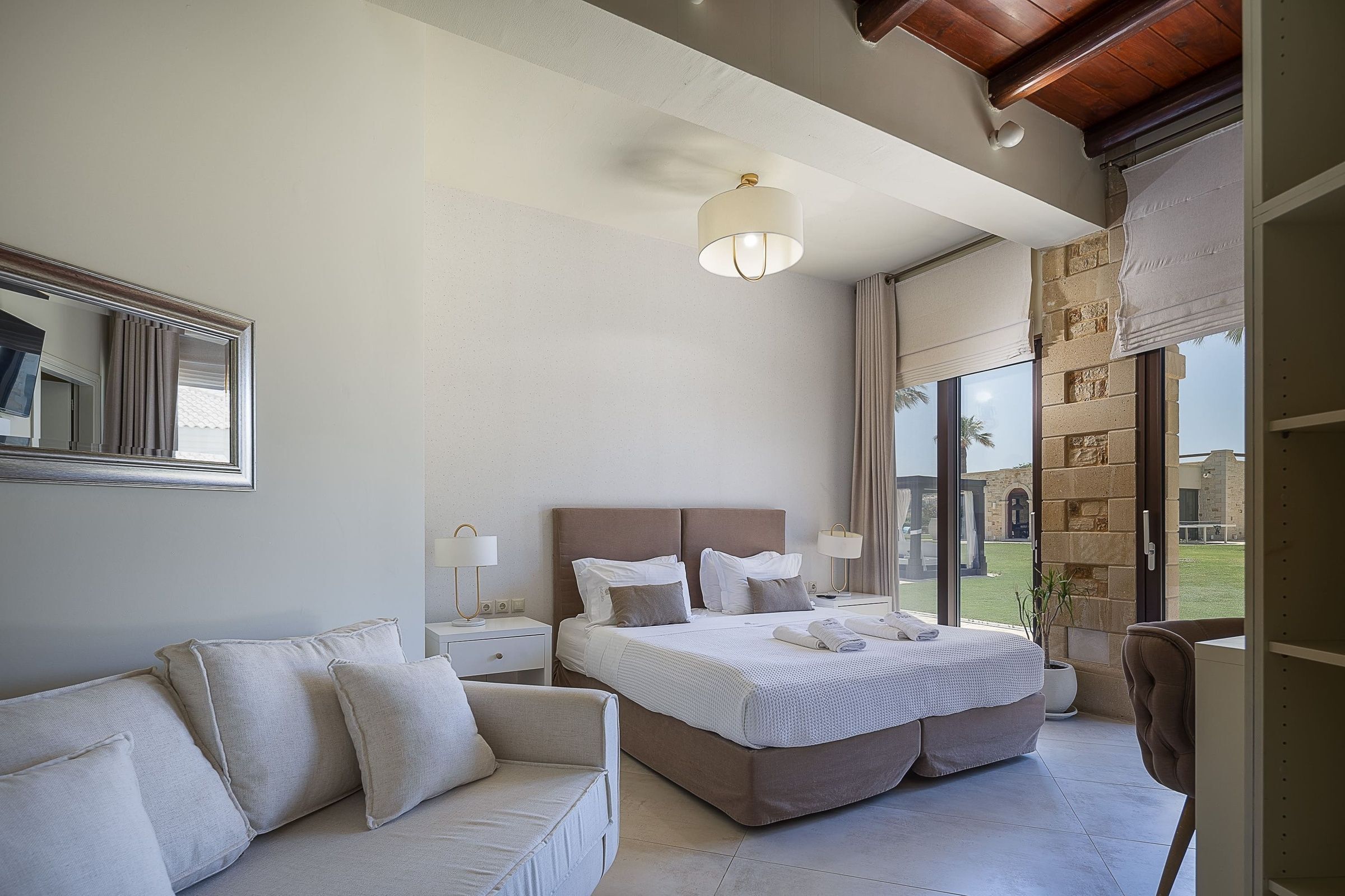 Main building - Bedroom 3