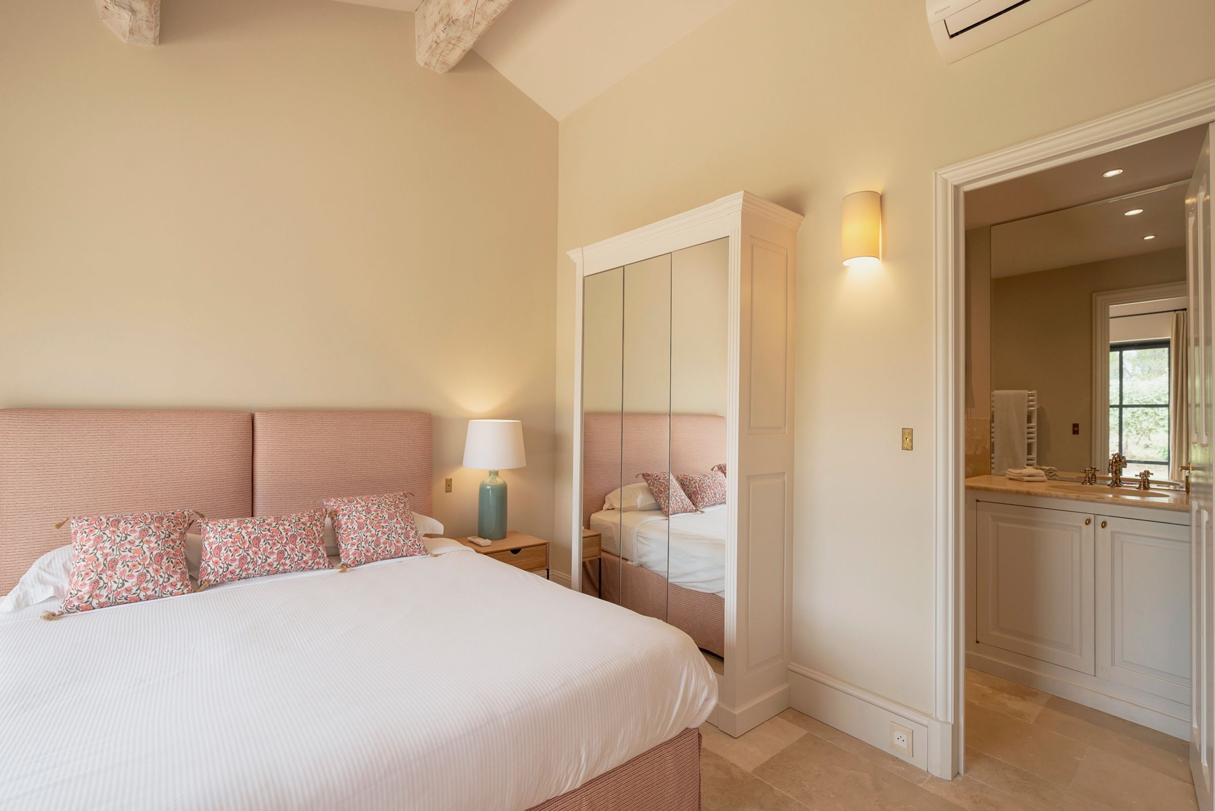 Chambre 8 - Dépendance