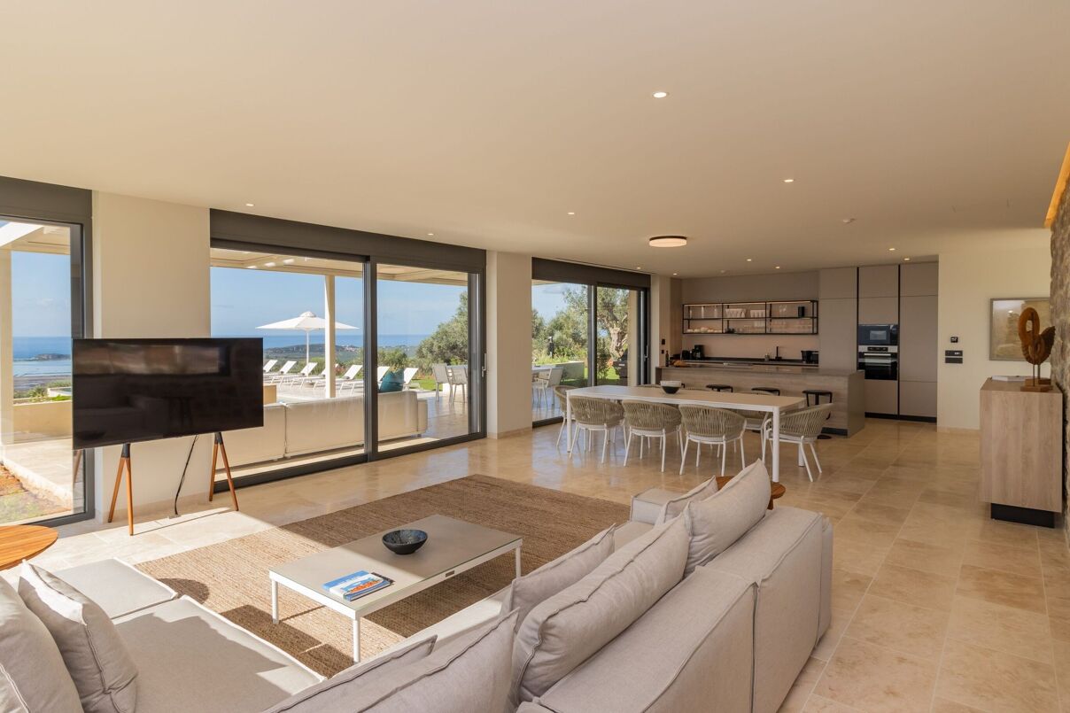 Villa Obsidian