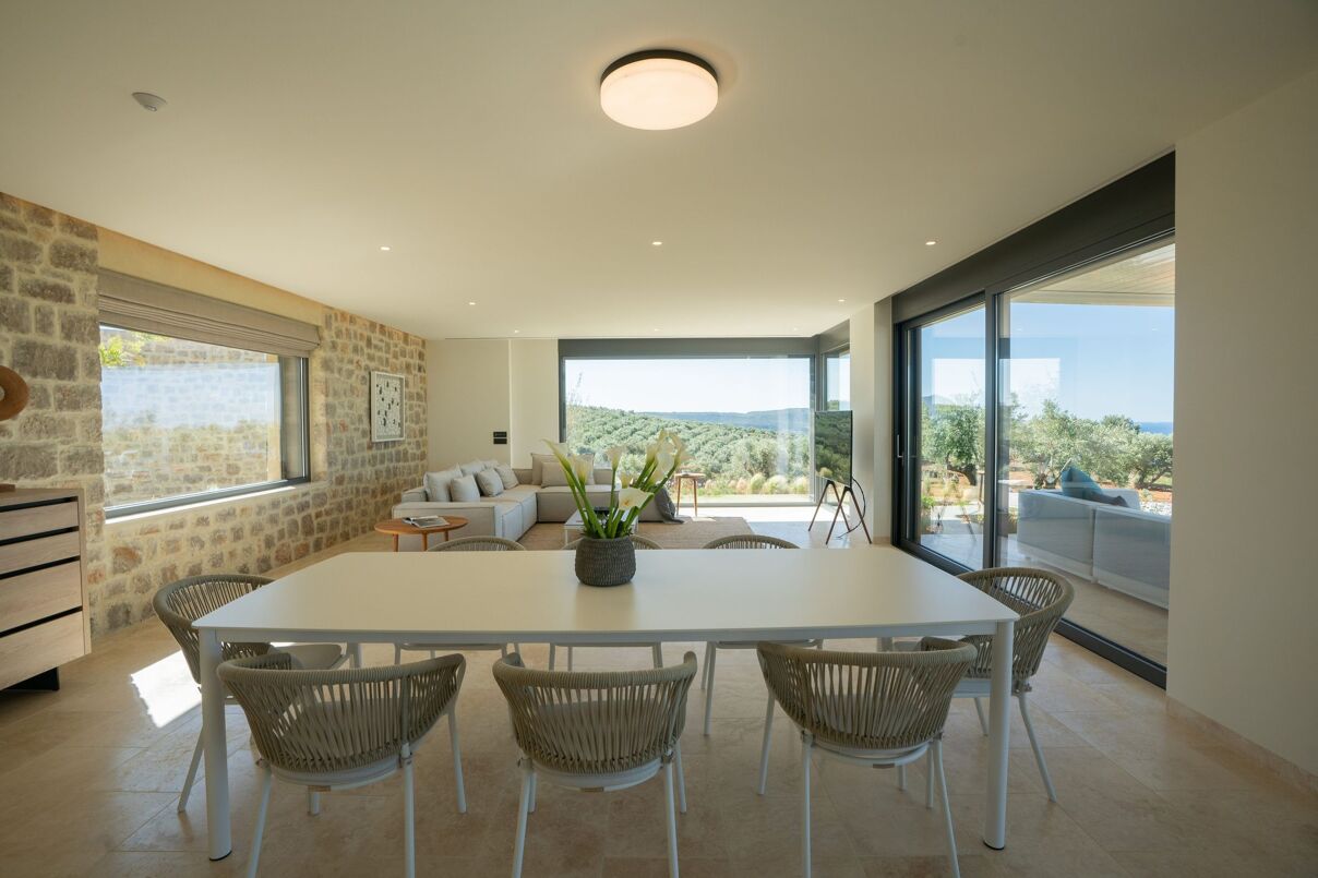 Villa Obsidian