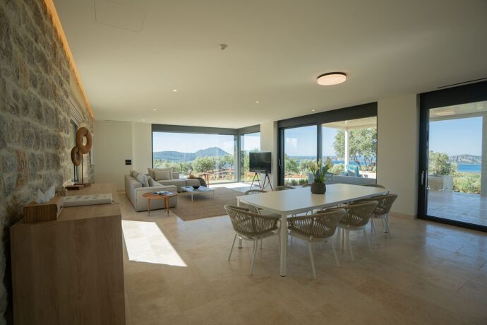 Villa Obsidian