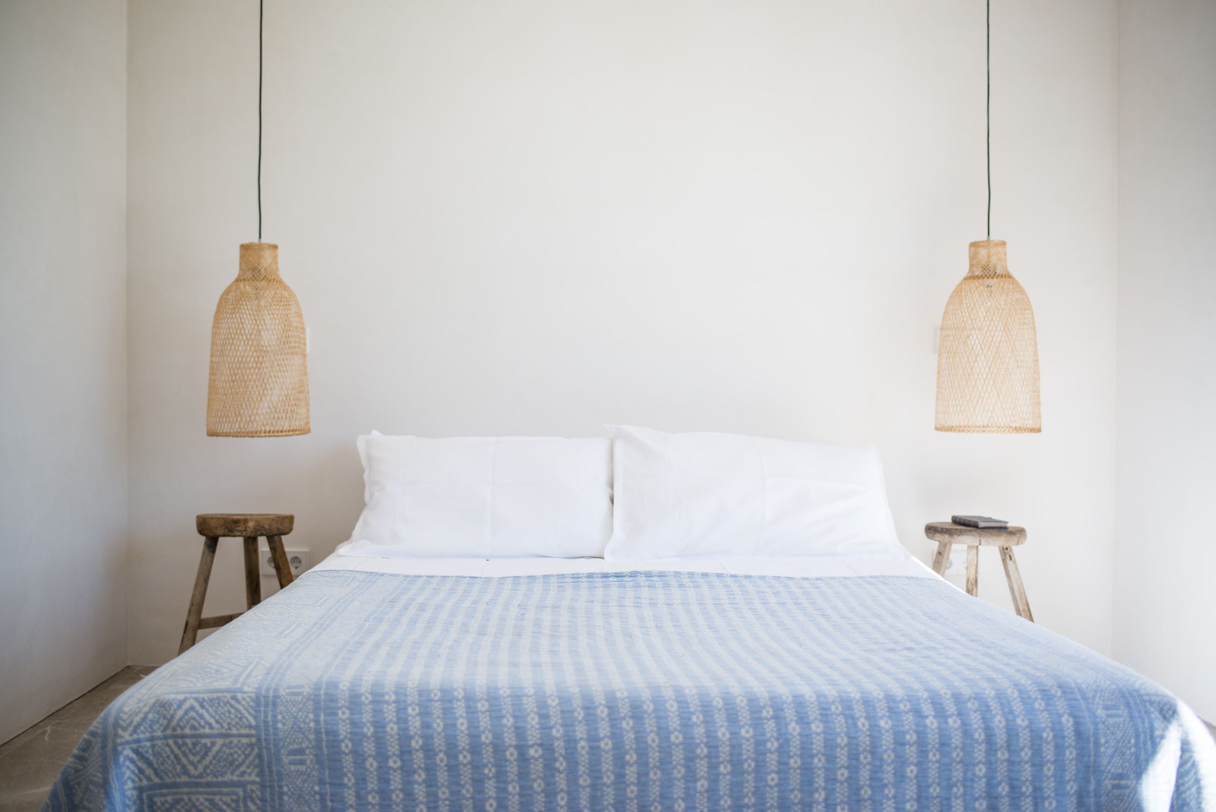 Master Befroom with private terrace (main floor)