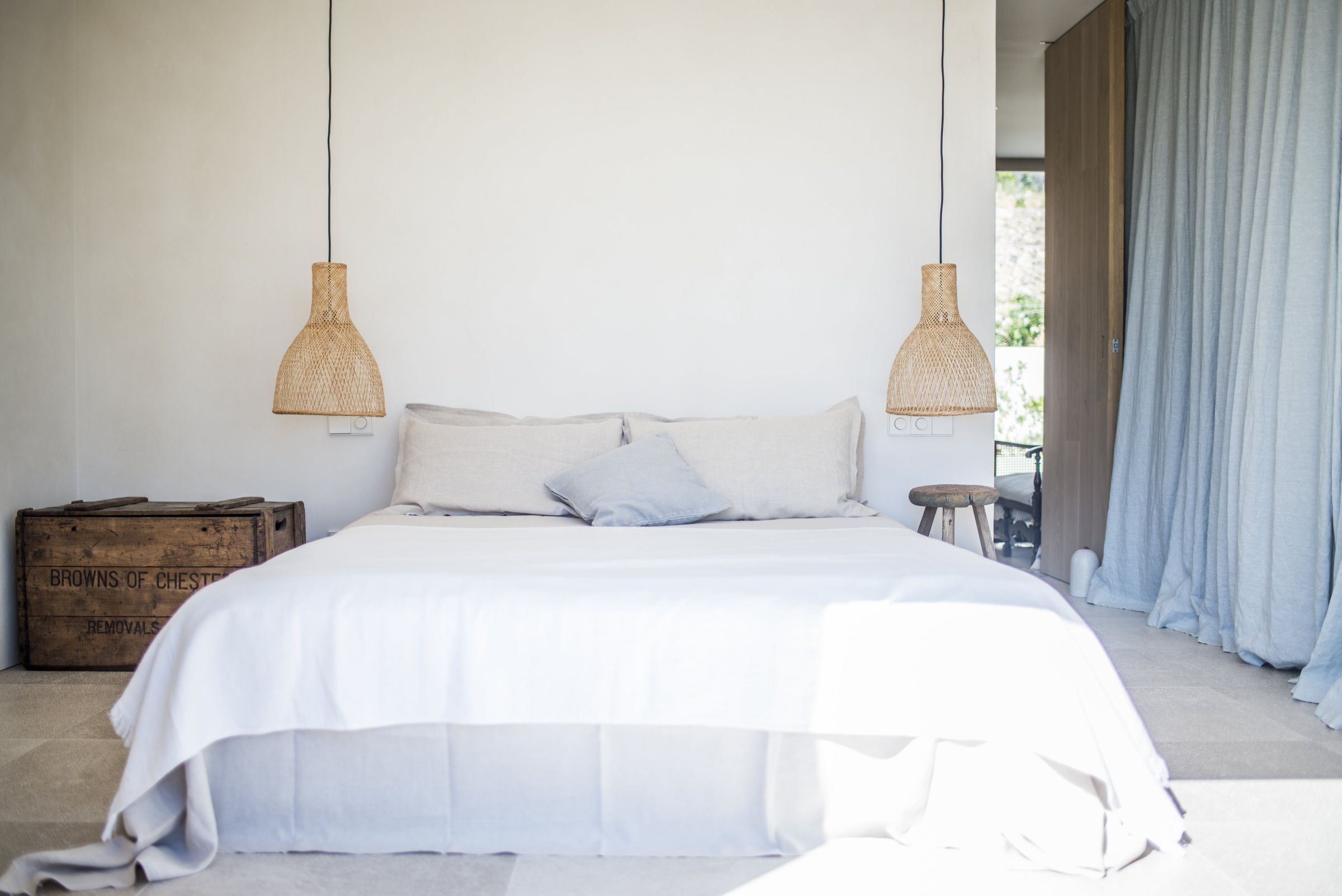 Bedroom 3 with view over the pool (main floor)