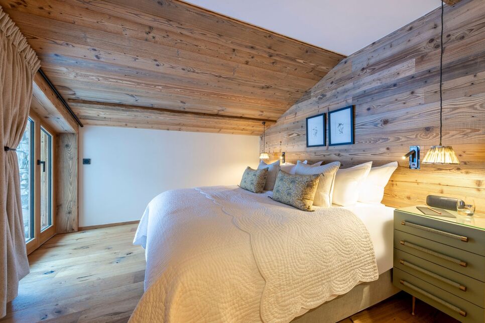 Arolay Penthouse