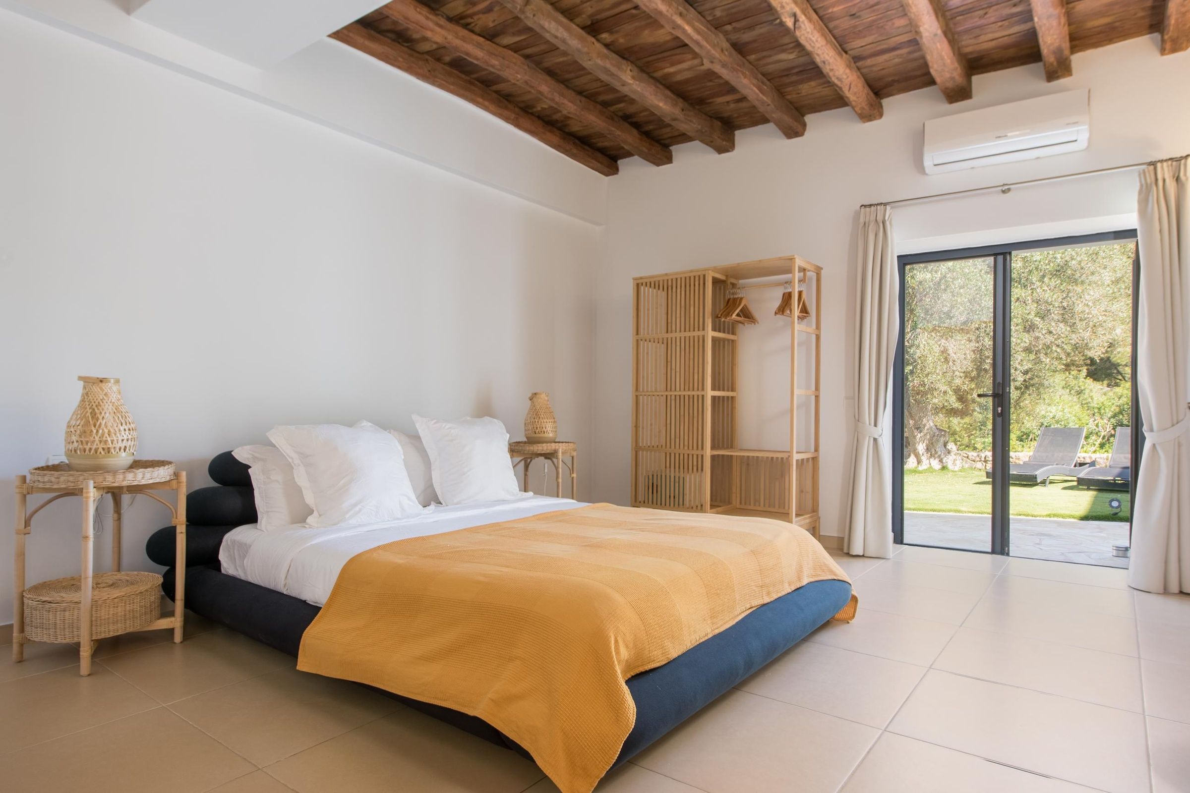 Chambre 3 - accès au jardin