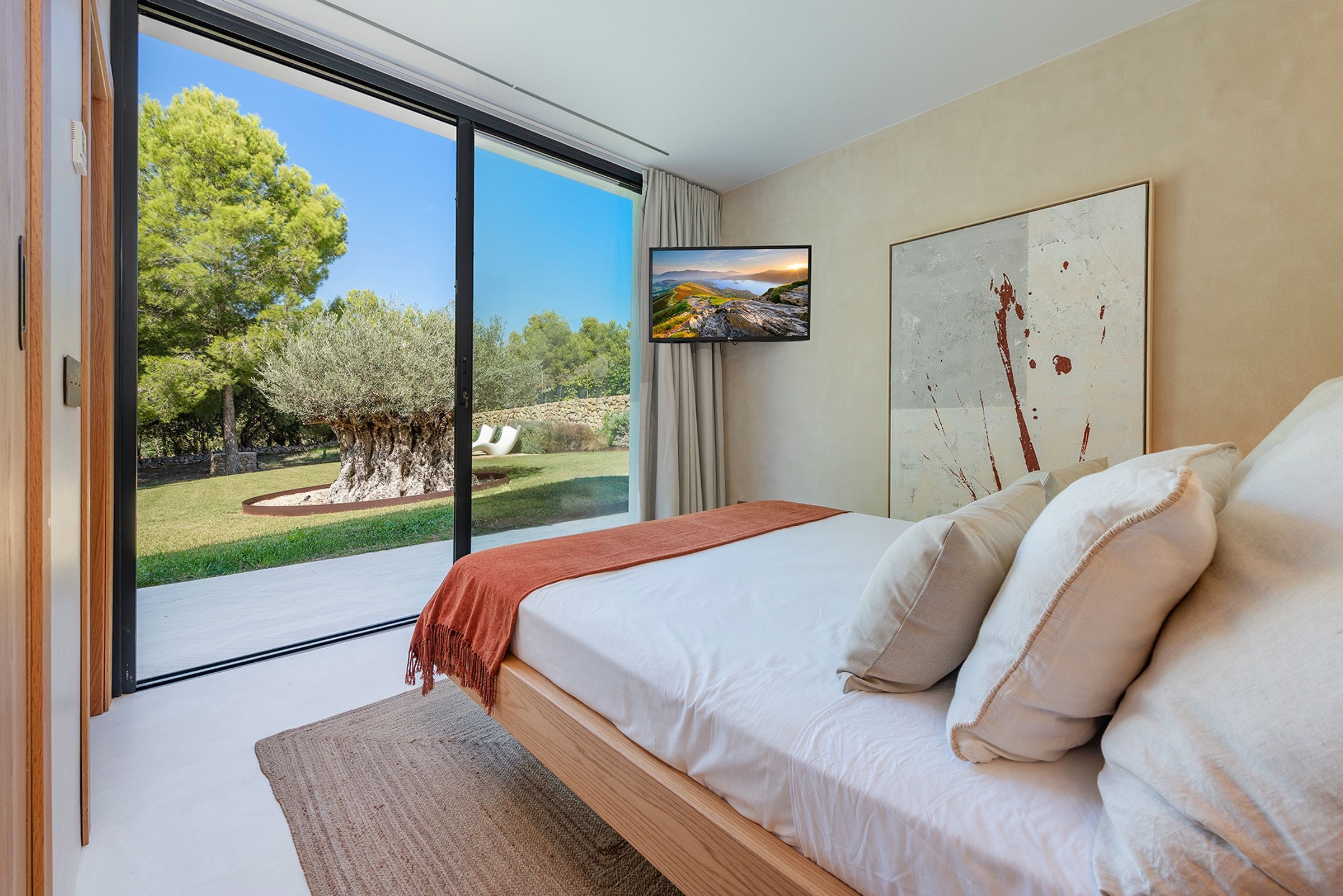 Bedroom 3 - external access