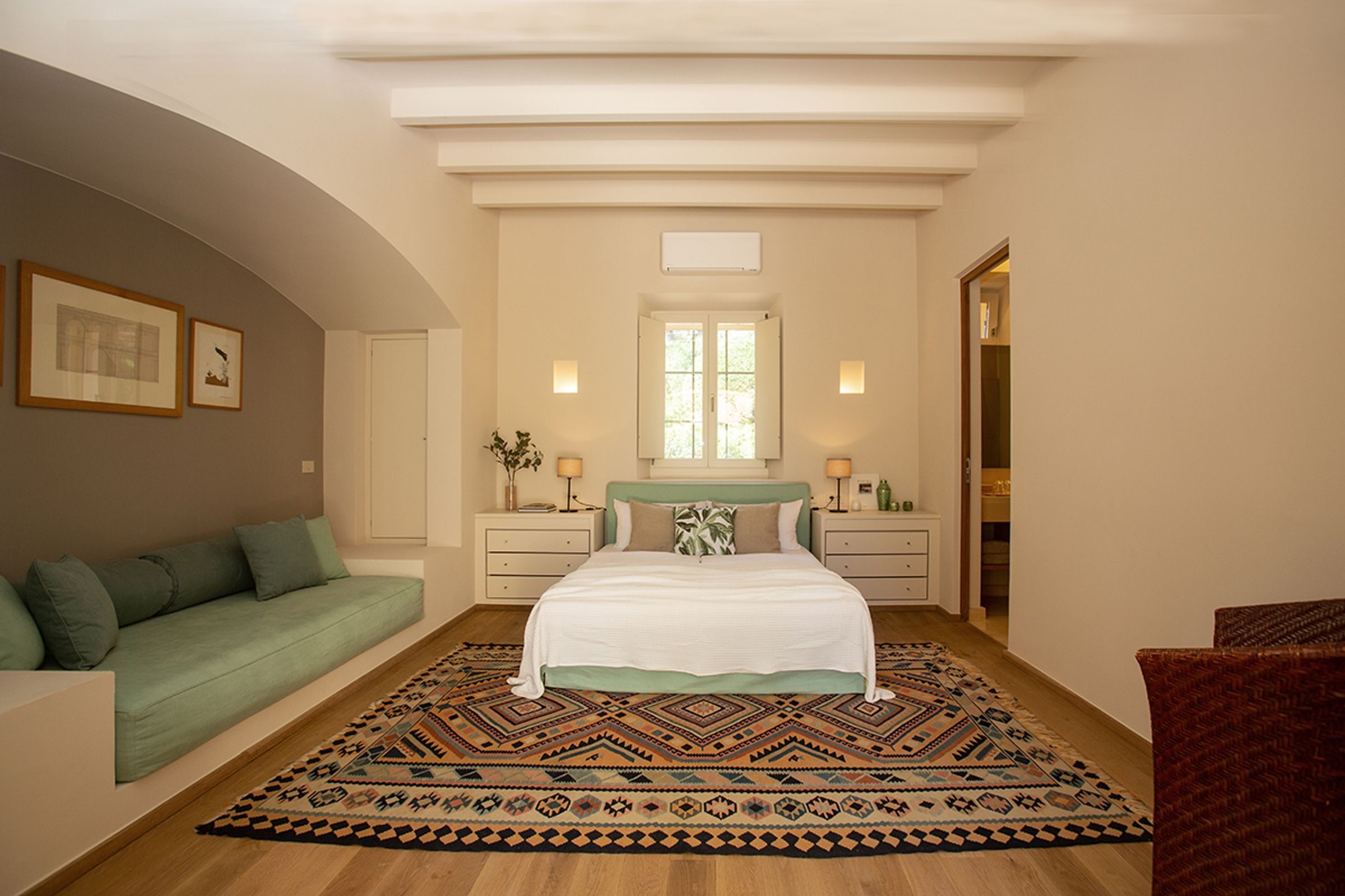 Bedroom 6 - external access