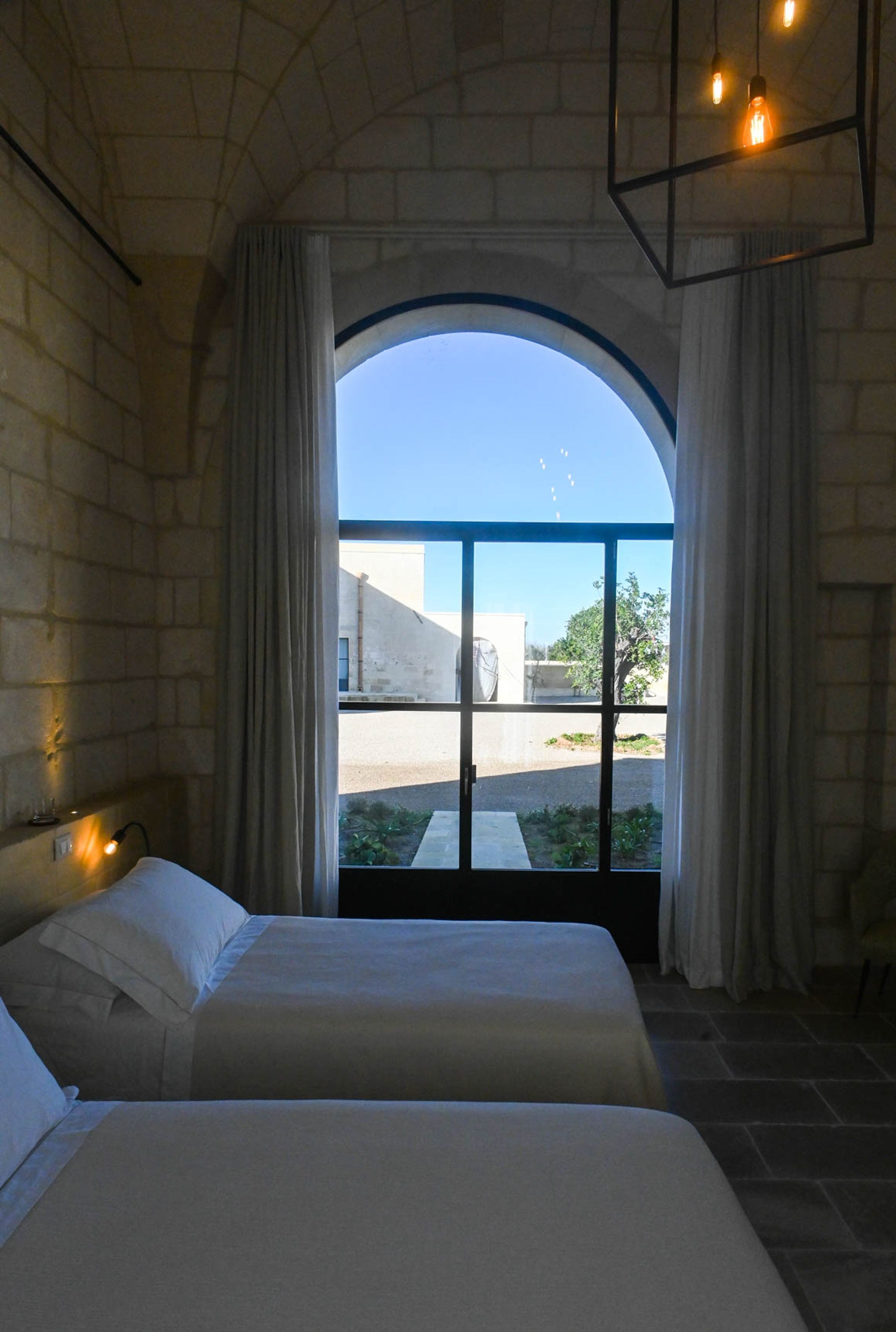 Chambre 5 - Accès au jardin