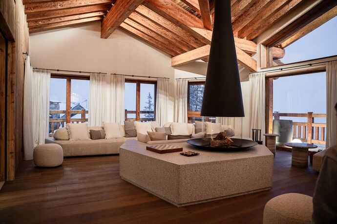 Chalet Moon