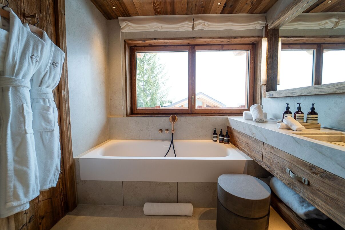 Chalet Moon