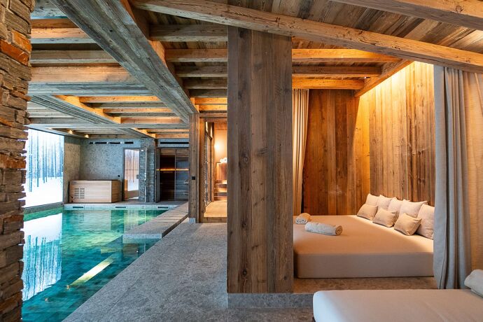 Chalet Moon