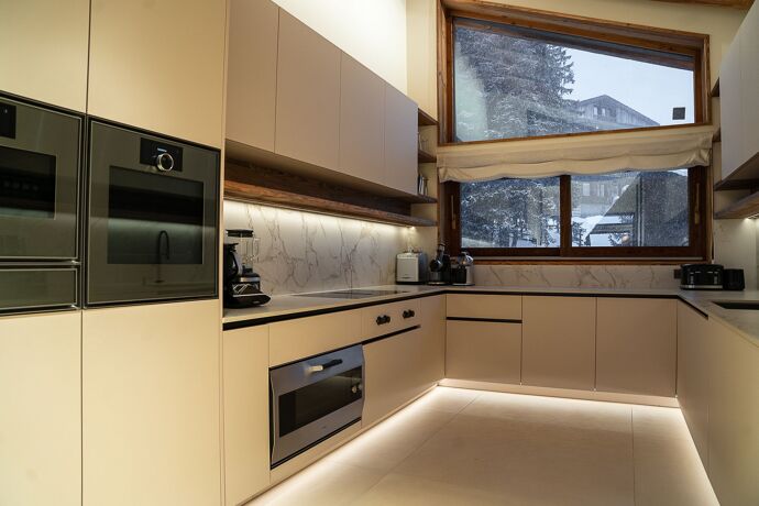 Chalet Moon