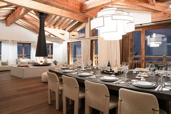 Chalet Moon