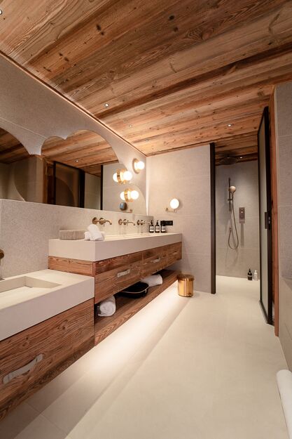 Chalet Moon
