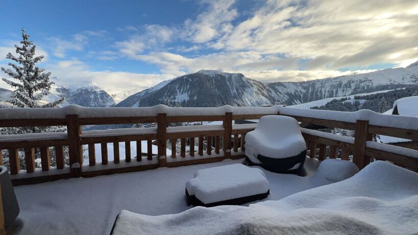 Chalet Moon