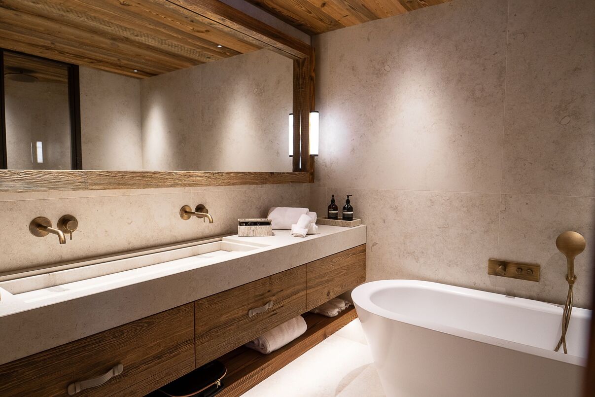 Chalet Moon