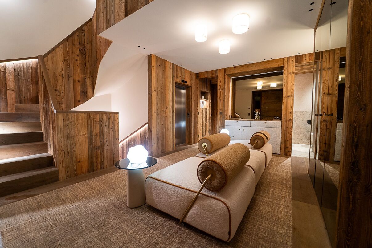 Chalet Moon