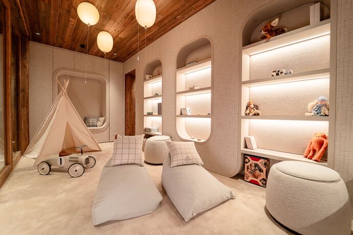 Chalet Moon