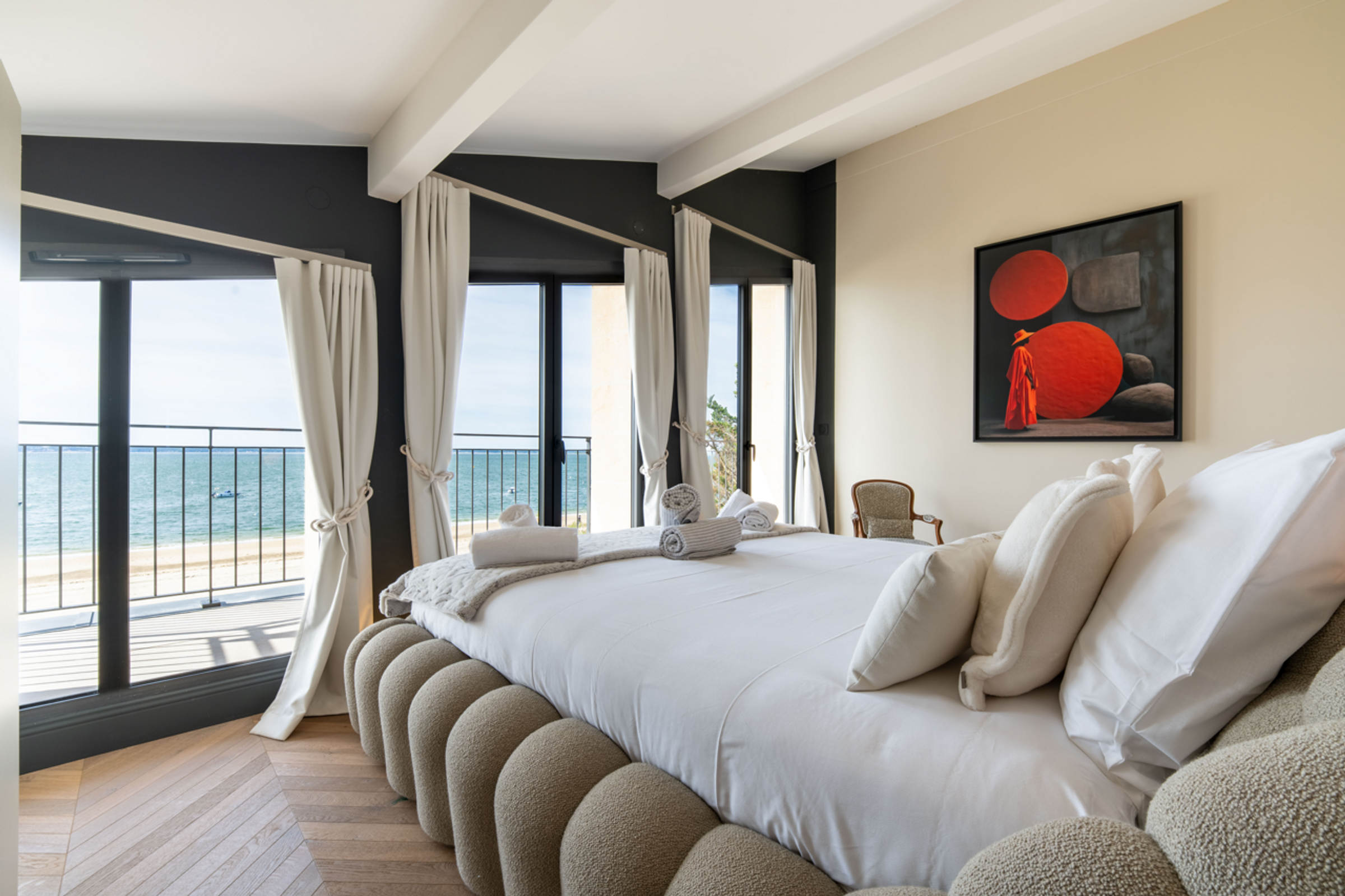 Bedroom 7 - Master