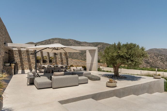 Villa Apollonas