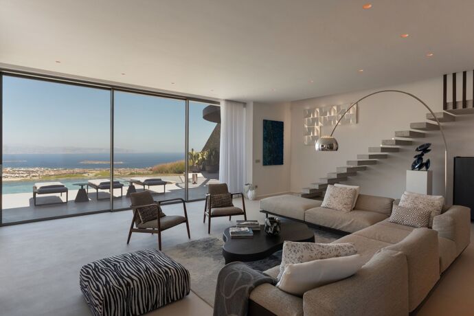 Villa Apollonas