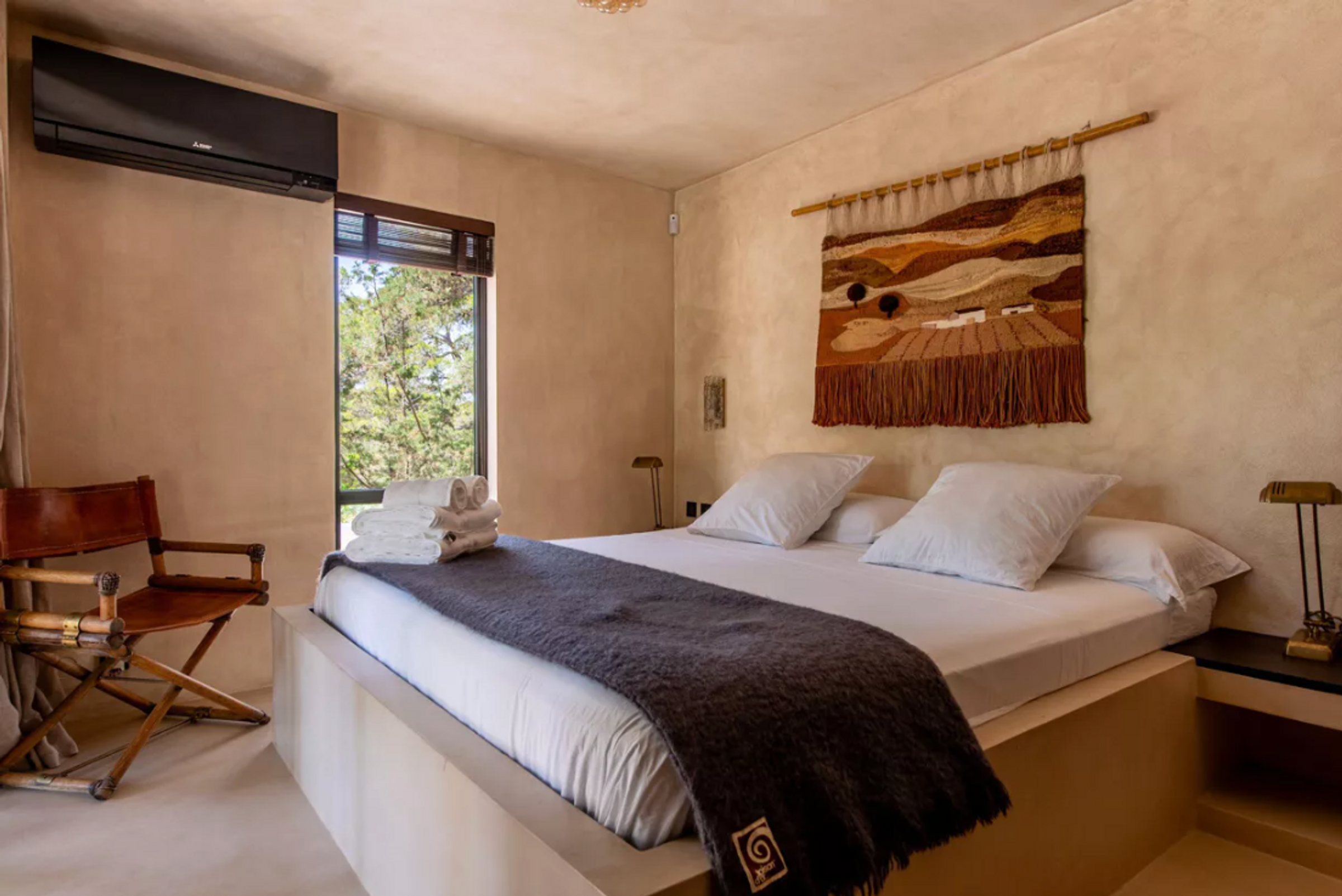 Bedroom 2 annex - accessible from the outside