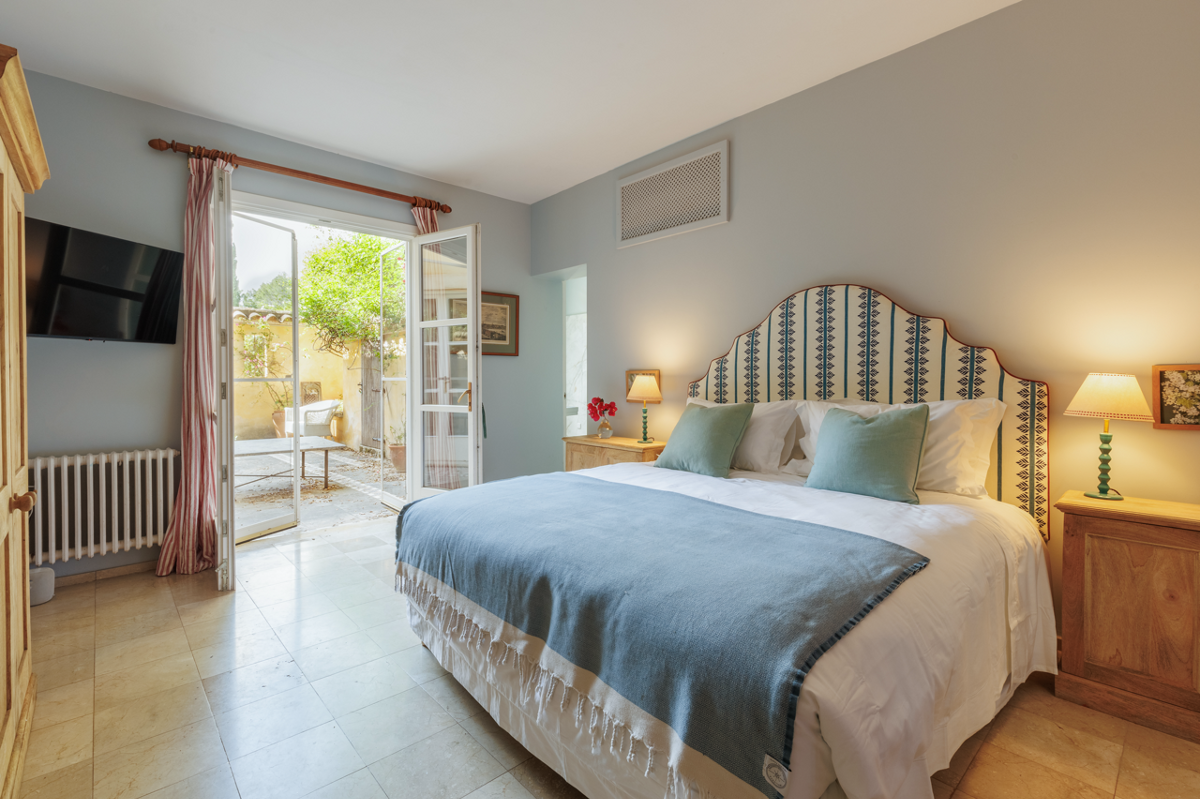 Bedroom - garden access